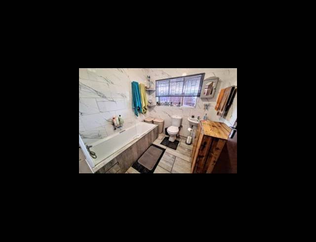 3 BEDROOM HOUSE FOR SALE IN THE ORCHARDS